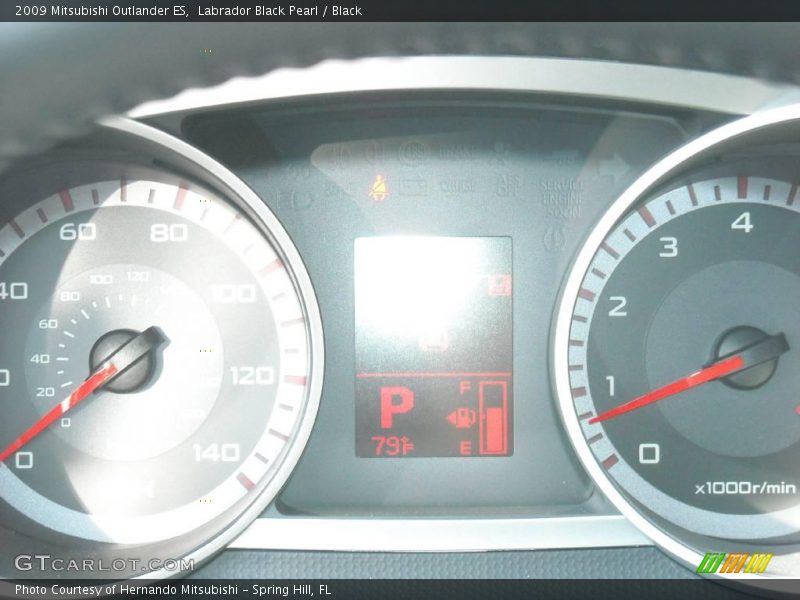 Labrador Black Pearl / Black 2009 Mitsubishi Outlander ES