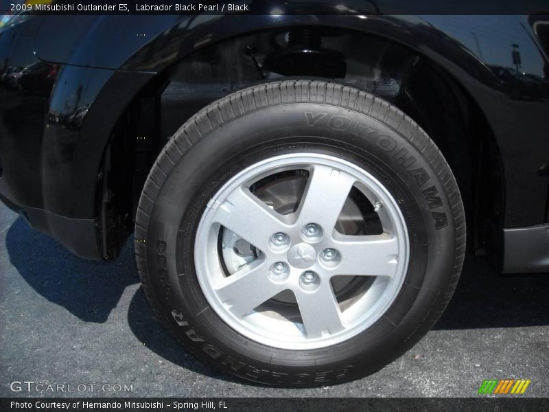 Labrador Black Pearl / Black 2009 Mitsubishi Outlander ES