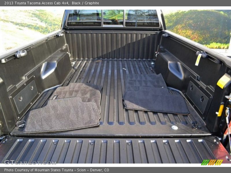 Black / Graphite 2013 Toyota Tacoma Access Cab 4x4