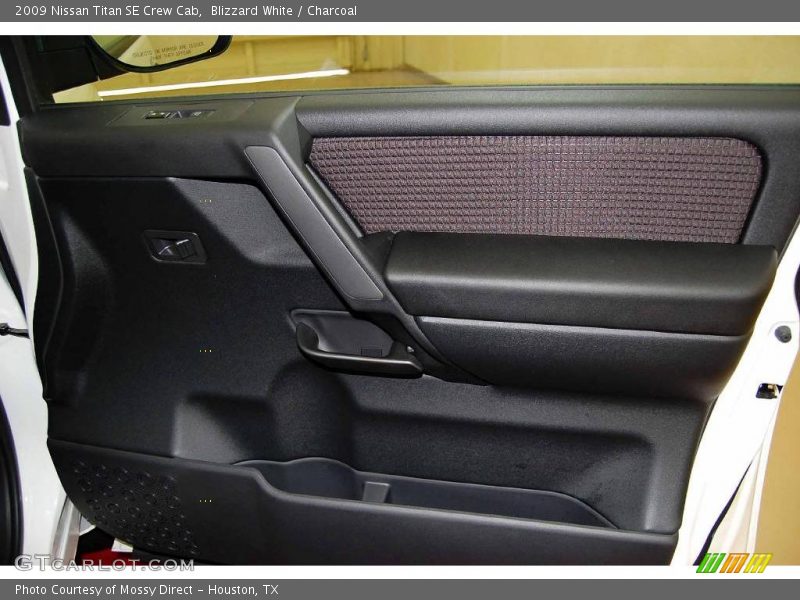 Blizzard White / Charcoal 2009 Nissan Titan SE Crew Cab