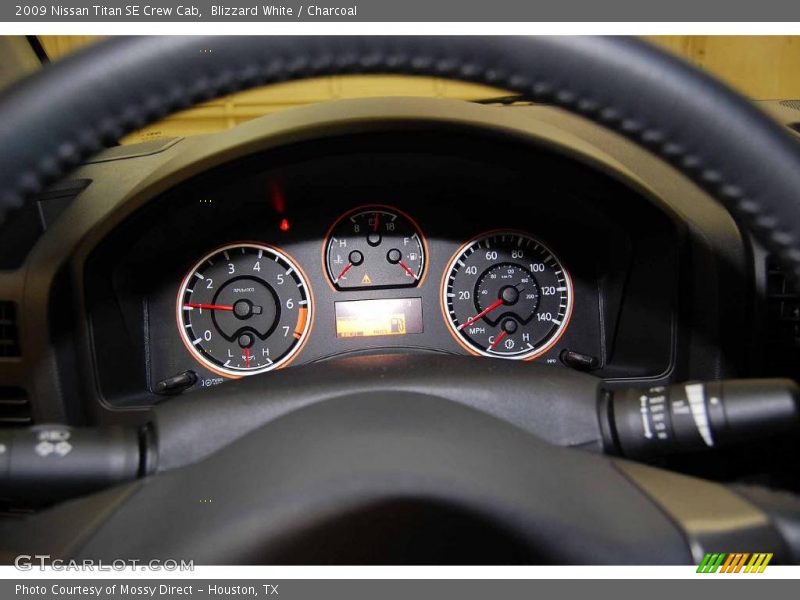 Blizzard White / Charcoal 2009 Nissan Titan SE Crew Cab