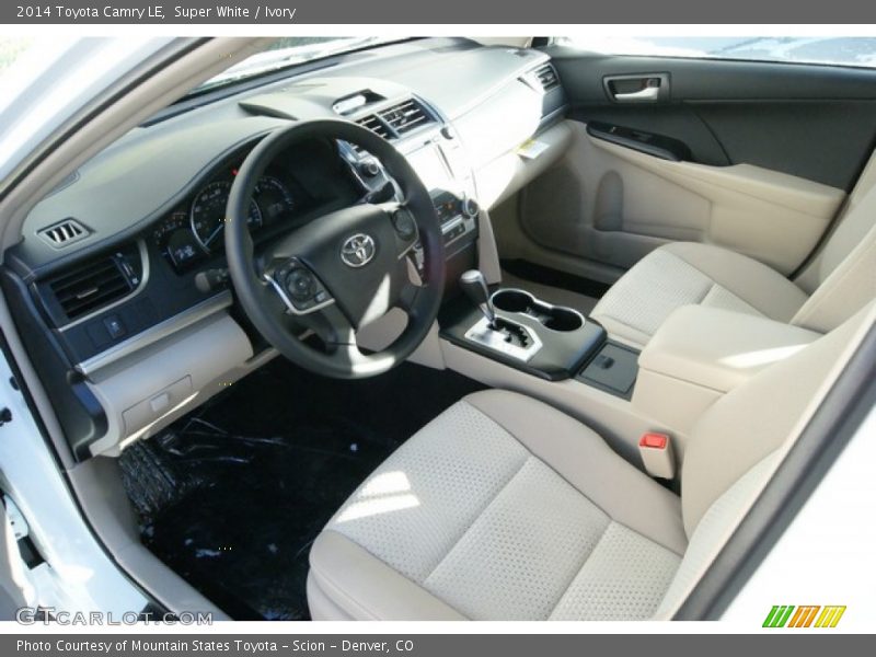 Super White / Ivory 2014 Toyota Camry LE