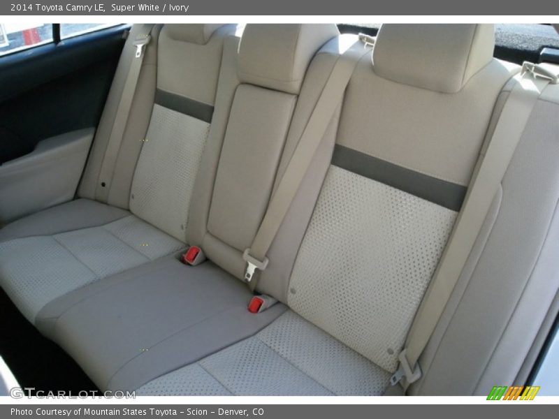 Super White / Ivory 2014 Toyota Camry LE