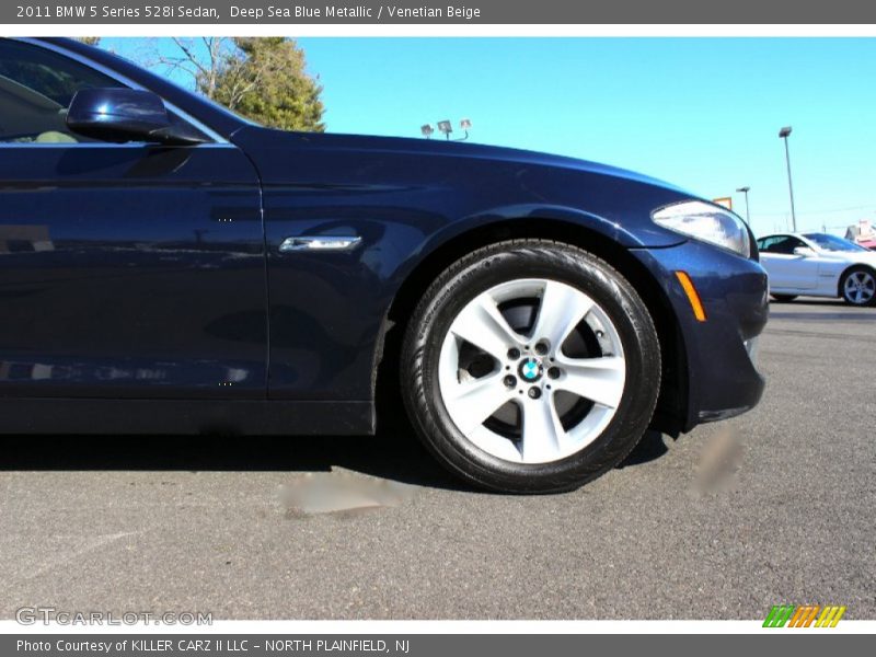 Deep Sea Blue Metallic / Venetian Beige 2011 BMW 5 Series 528i Sedan