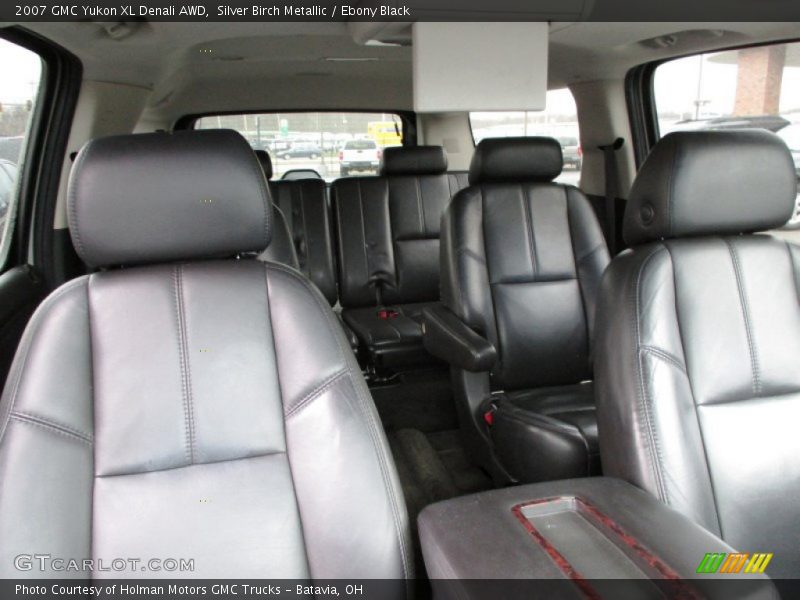 Silver Birch Metallic / Ebony Black 2007 GMC Yukon XL Denali AWD