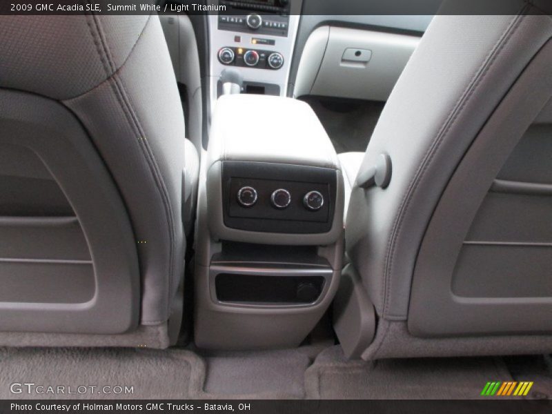 Summit White / Light Titanium 2009 GMC Acadia SLE