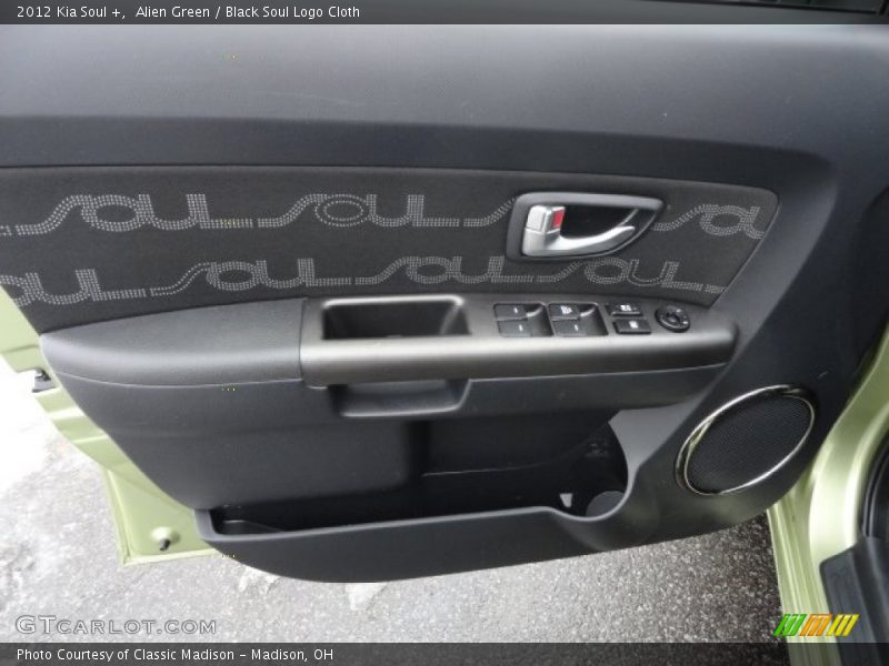 Alien Green / Black Soul Logo Cloth 2012 Kia Soul +