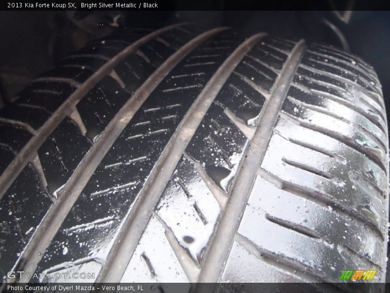 Bright Silver Metallic / Black 2013 Kia Forte Koup SX