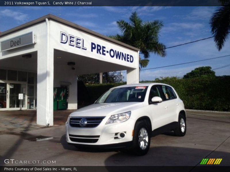 Candy White / Charcoal 2011 Volkswagen Tiguan S