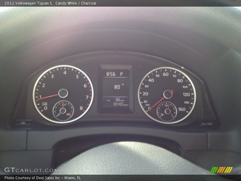 Candy White / Charcoal 2011 Volkswagen Tiguan S