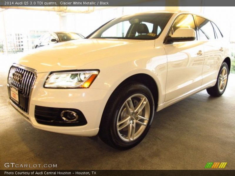 Glacier White Metallic / Black 2014 Audi Q5 3.0 TDI quattro