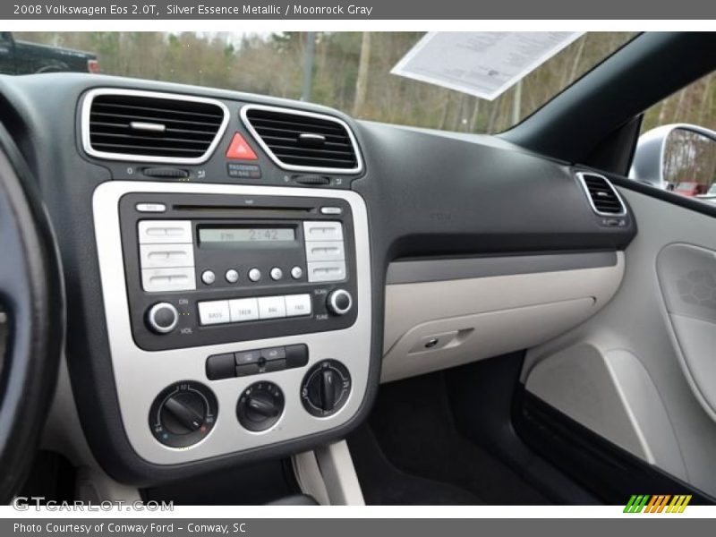 Dashboard of 2008 Eos 2.0T