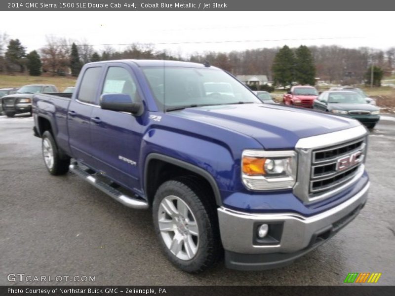 Front 3/4 View of 2014 Sierra 1500 SLE Double Cab 4x4