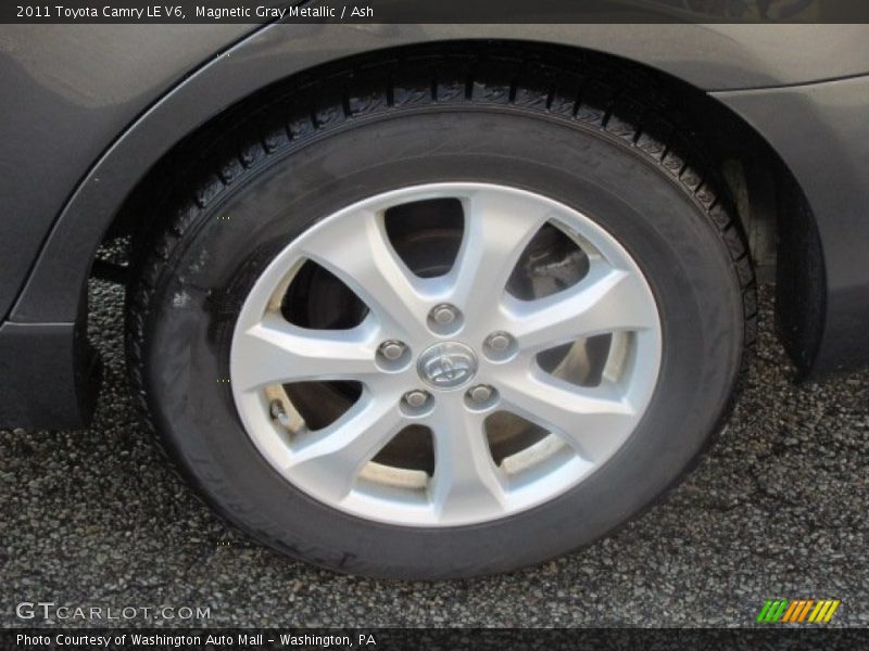 Magnetic Gray Metallic / Ash 2011 Toyota Camry LE V6