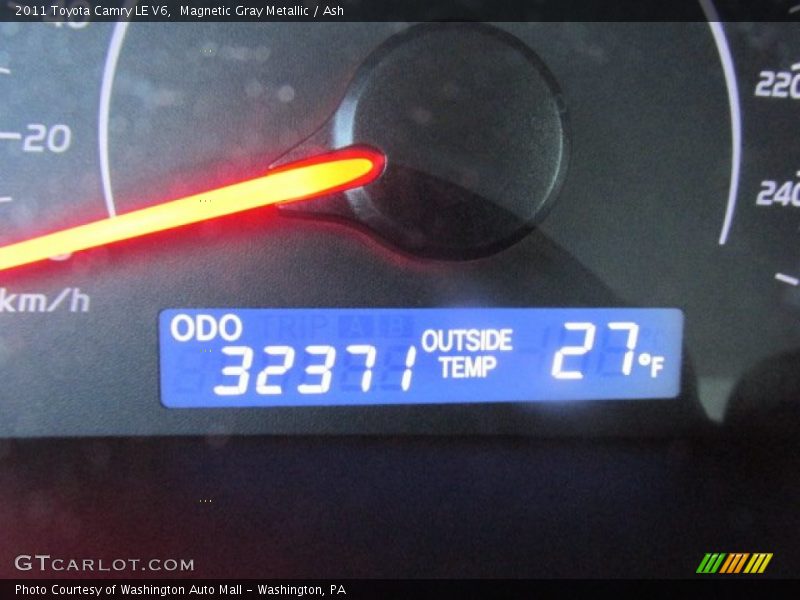 Magnetic Gray Metallic / Ash 2011 Toyota Camry LE V6