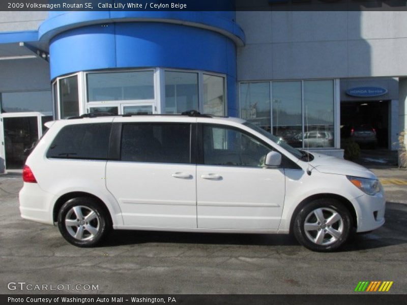 Calla Lilly White / Ceylon Beige 2009 Volkswagen Routan SE