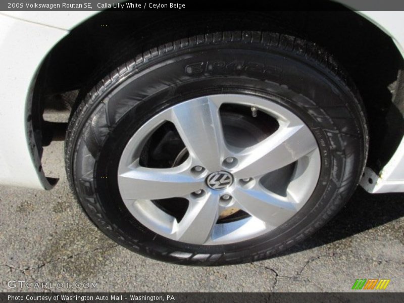 Calla Lilly White / Ceylon Beige 2009 Volkswagen Routan SE
