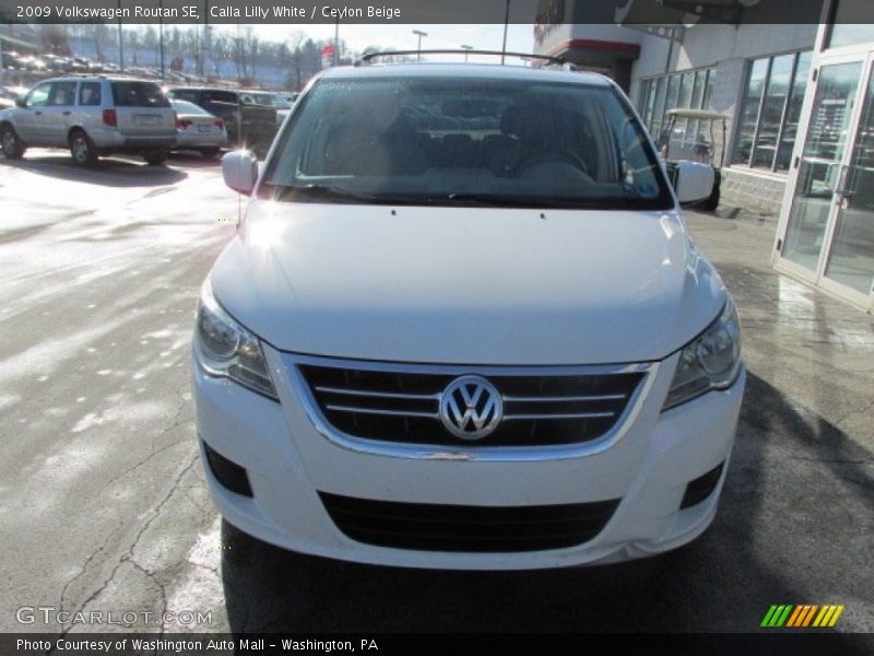 Calla Lilly White / Ceylon Beige 2009 Volkswagen Routan SE