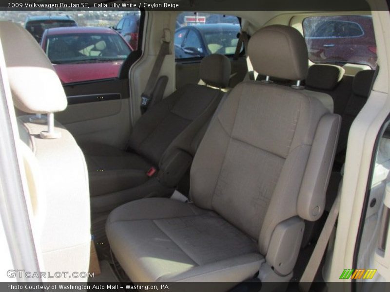 Calla Lilly White / Ceylon Beige 2009 Volkswagen Routan SE