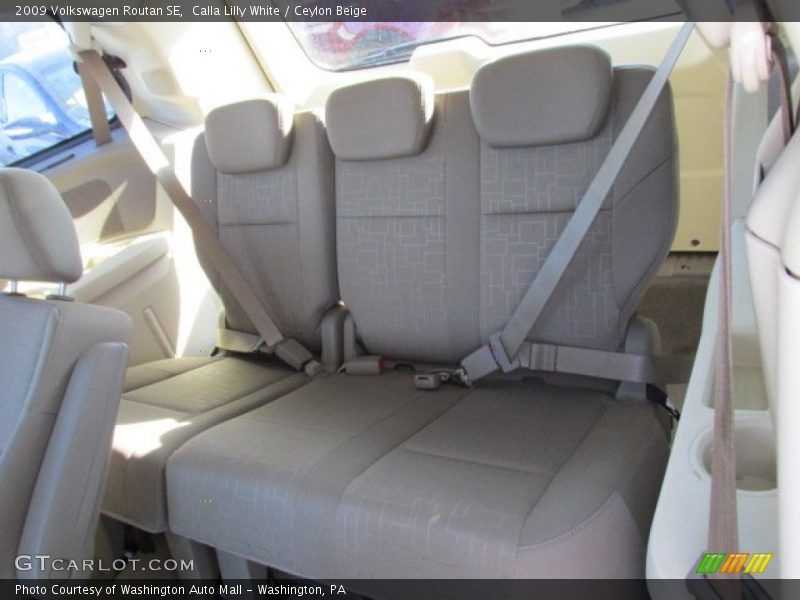 Calla Lilly White / Ceylon Beige 2009 Volkswagen Routan SE