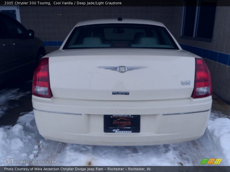 Cool Vanilla / Deep Jade/Light Graystone 2005 Chrysler 300 Touring