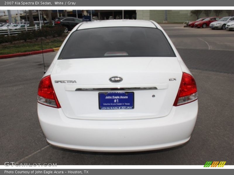 White / Gray 2007 Kia Spectra EX Sedan