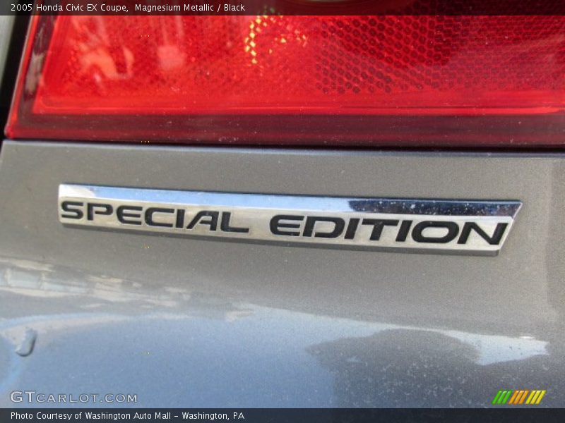 Magnesium Metallic / Black 2005 Honda Civic EX Coupe