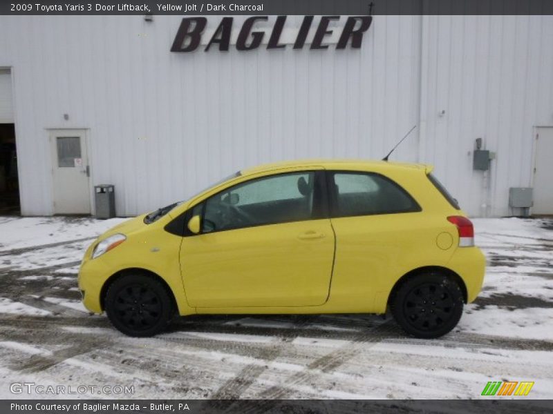 Yellow Jolt / Dark Charcoal 2009 Toyota Yaris 3 Door Liftback