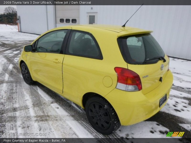 Yellow Jolt / Dark Charcoal 2009 Toyota Yaris 3 Door Liftback