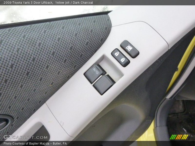 Yellow Jolt / Dark Charcoal 2009 Toyota Yaris 3 Door Liftback