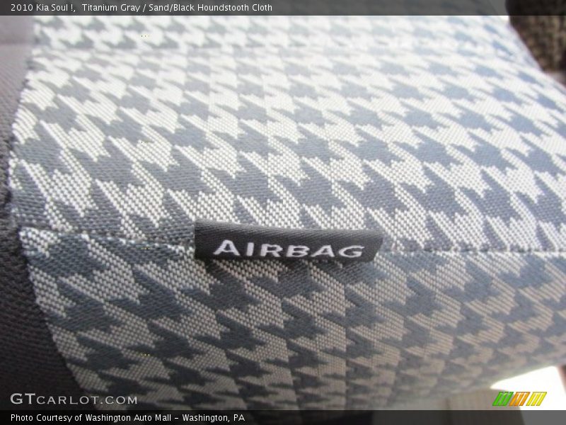 Titanium Gray / Sand/Black Houndstooth Cloth 2010 Kia Soul !