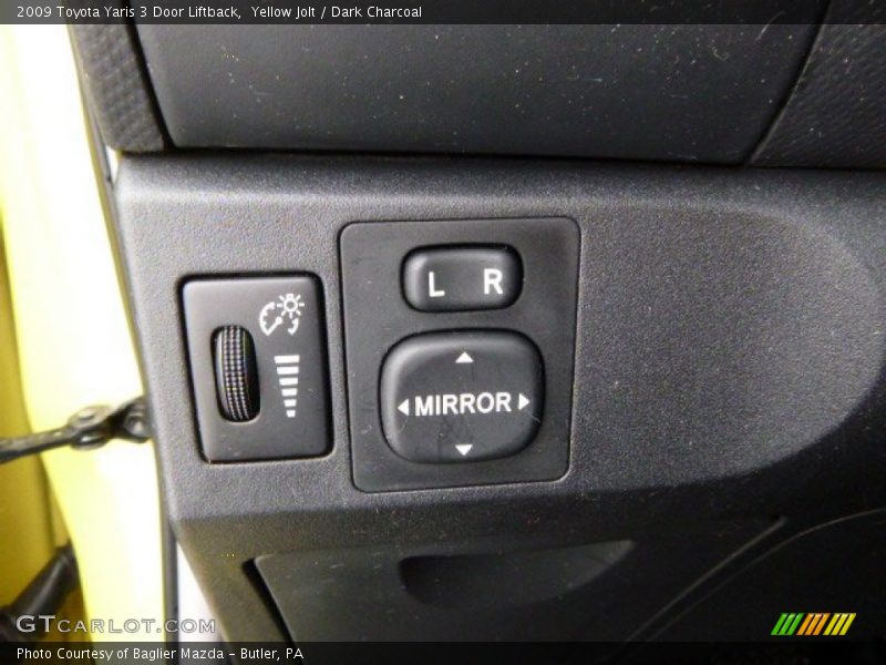 Yellow Jolt / Dark Charcoal 2009 Toyota Yaris 3 Door Liftback