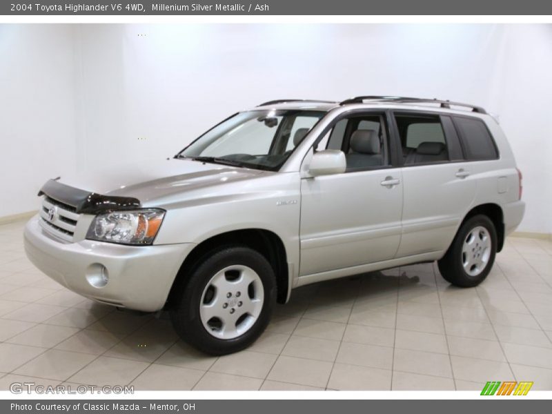 Millenium Silver Metallic / Ash 2004 Toyota Highlander V6 4WD
