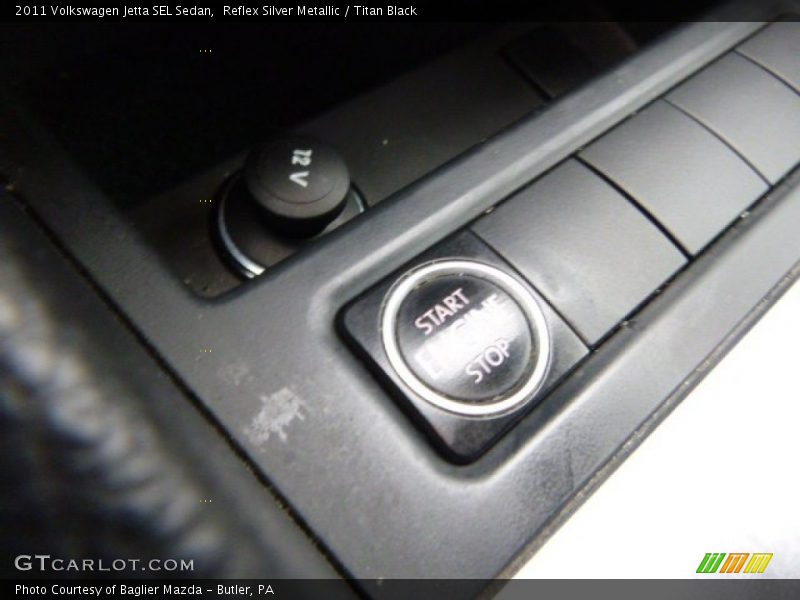 Reflex Silver Metallic / Titan Black 2011 Volkswagen Jetta SEL Sedan
