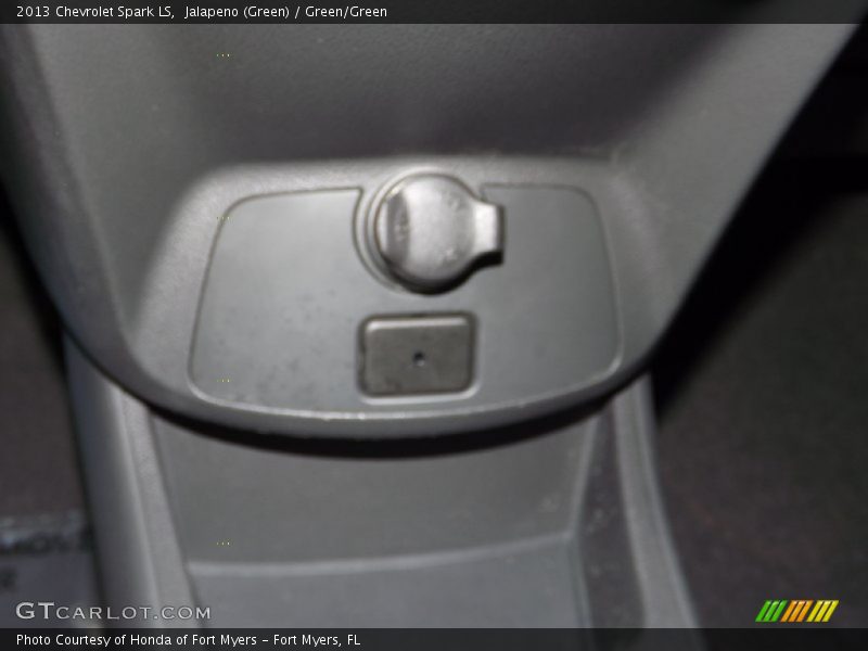 Jalapeno (Green) / Green/Green 2013 Chevrolet Spark LS