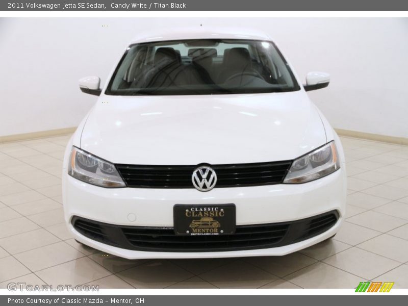 Candy White / Titan Black 2011 Volkswagen Jetta SE Sedan