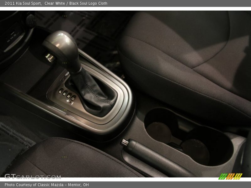 Clear White / Black Soul Logo Cloth 2011 Kia Soul Sport