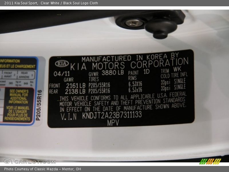 Clear White / Black Soul Logo Cloth 2011 Kia Soul Sport