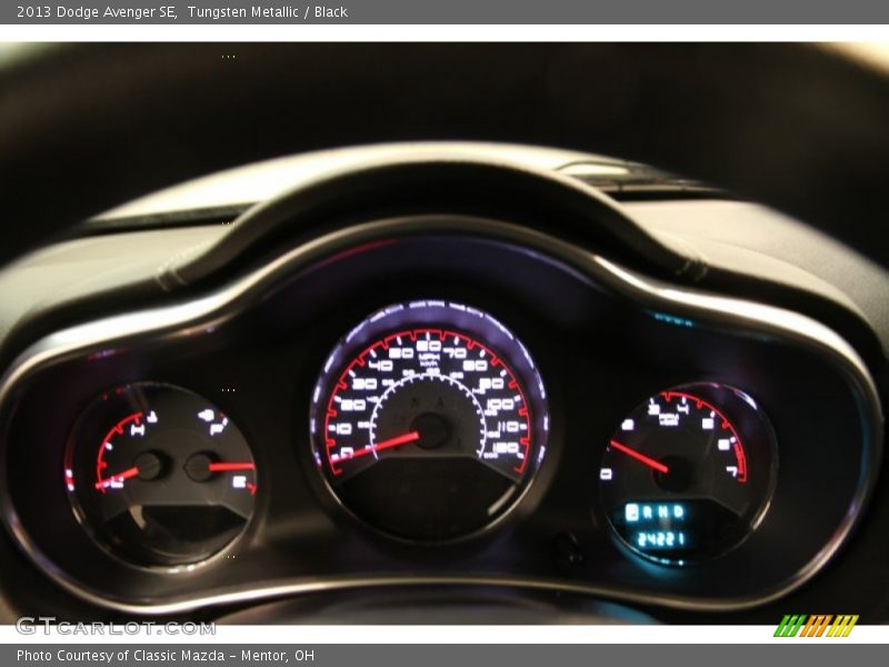 Tungsten Metallic / Black 2013 Dodge Avenger SE