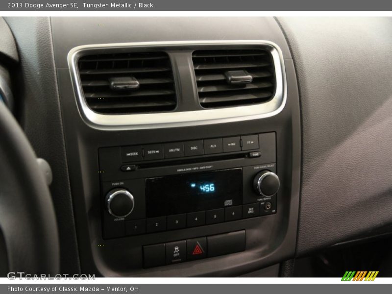 Tungsten Metallic / Black 2013 Dodge Avenger SE