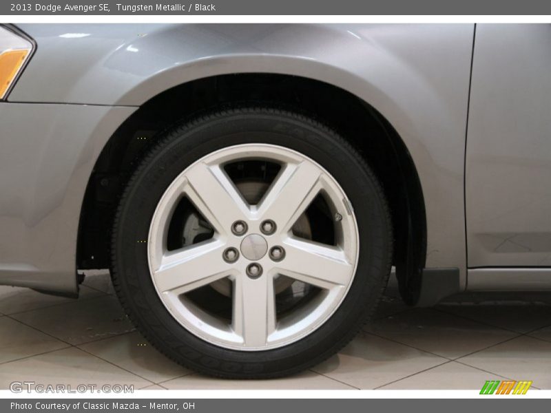 Tungsten Metallic / Black 2013 Dodge Avenger SE