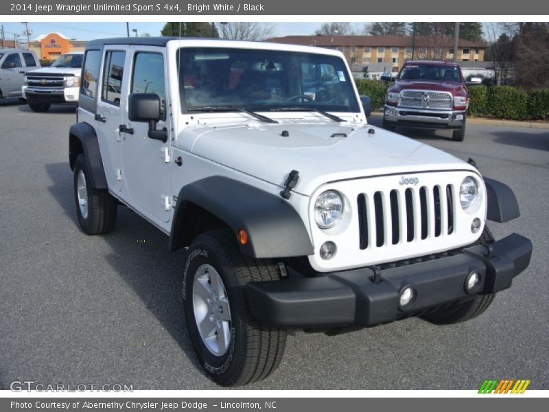 Bright White / Black 2014 Jeep Wrangler Unlimited Sport S 4x4