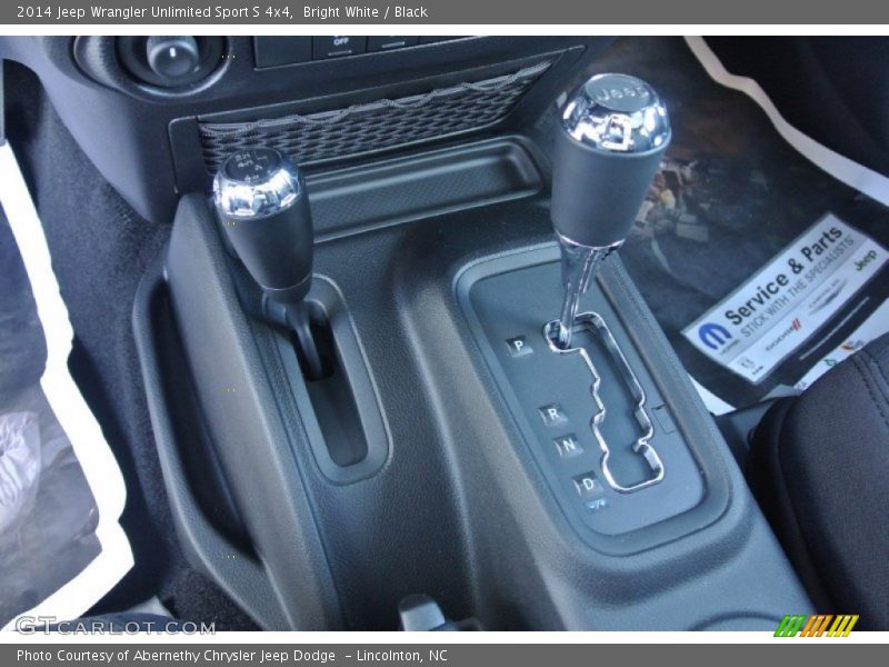 Bright White / Black 2014 Jeep Wrangler Unlimited Sport S 4x4