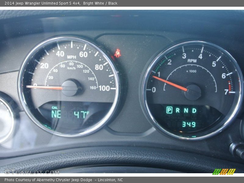 Bright White / Black 2014 Jeep Wrangler Unlimited Sport S 4x4