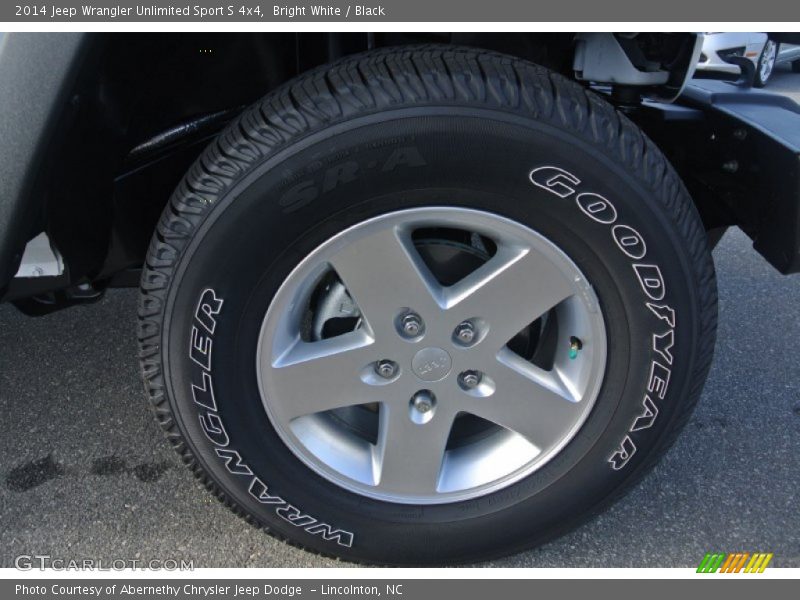 Bright White / Black 2014 Jeep Wrangler Unlimited Sport S 4x4