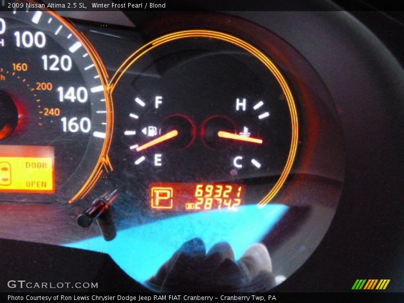 Winter Frost Pearl / Blond 2009 Nissan Altima 2.5 SL