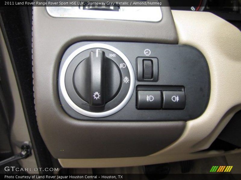 Controls of 2011 Range Rover Sport HSE LUX