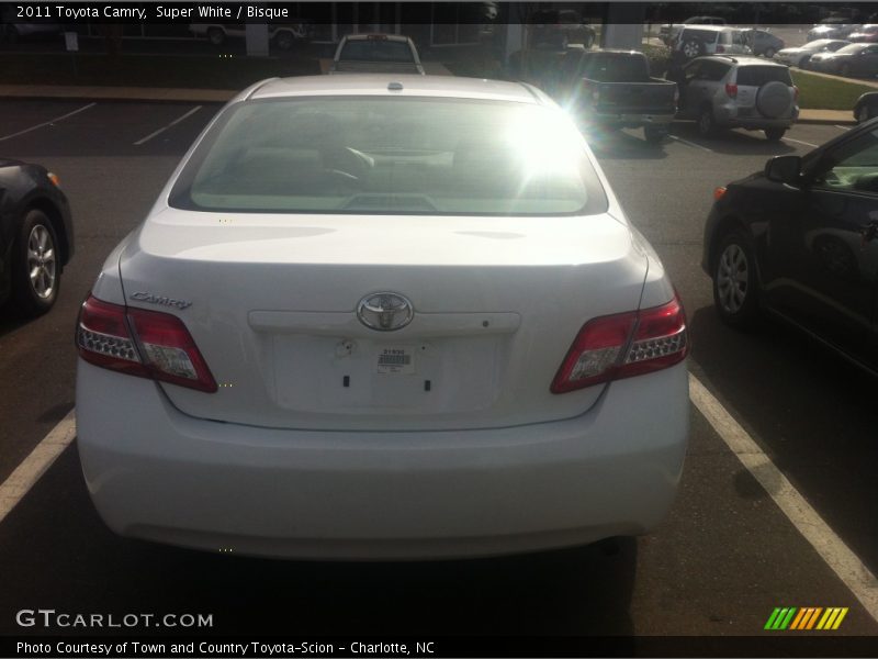 Super White / Bisque 2011 Toyota Camry