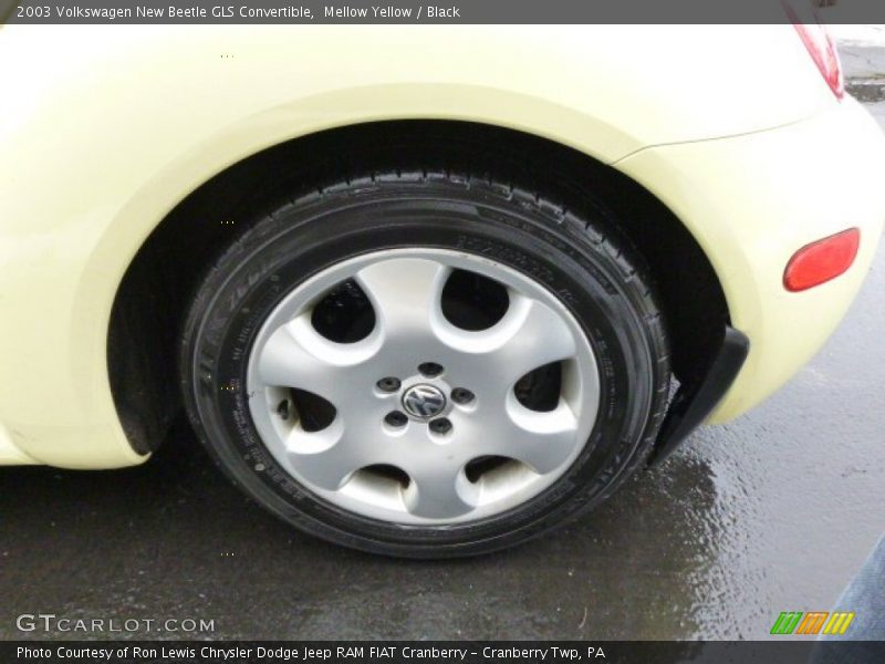 Mellow Yellow / Black 2003 Volkswagen New Beetle GLS Convertible