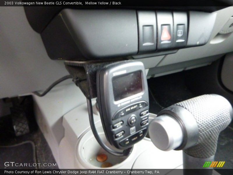 Mellow Yellow / Black 2003 Volkswagen New Beetle GLS Convertible